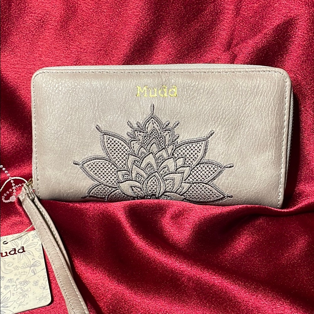 Women's Beige Wallet
